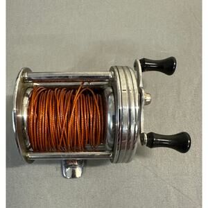 Vintage Shakespeare True Blue 1956 Fishing Reel Model FE